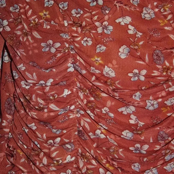 Almost Famous Floral Blouse Top Multicolor Sized Medium - Picture 15 of 15